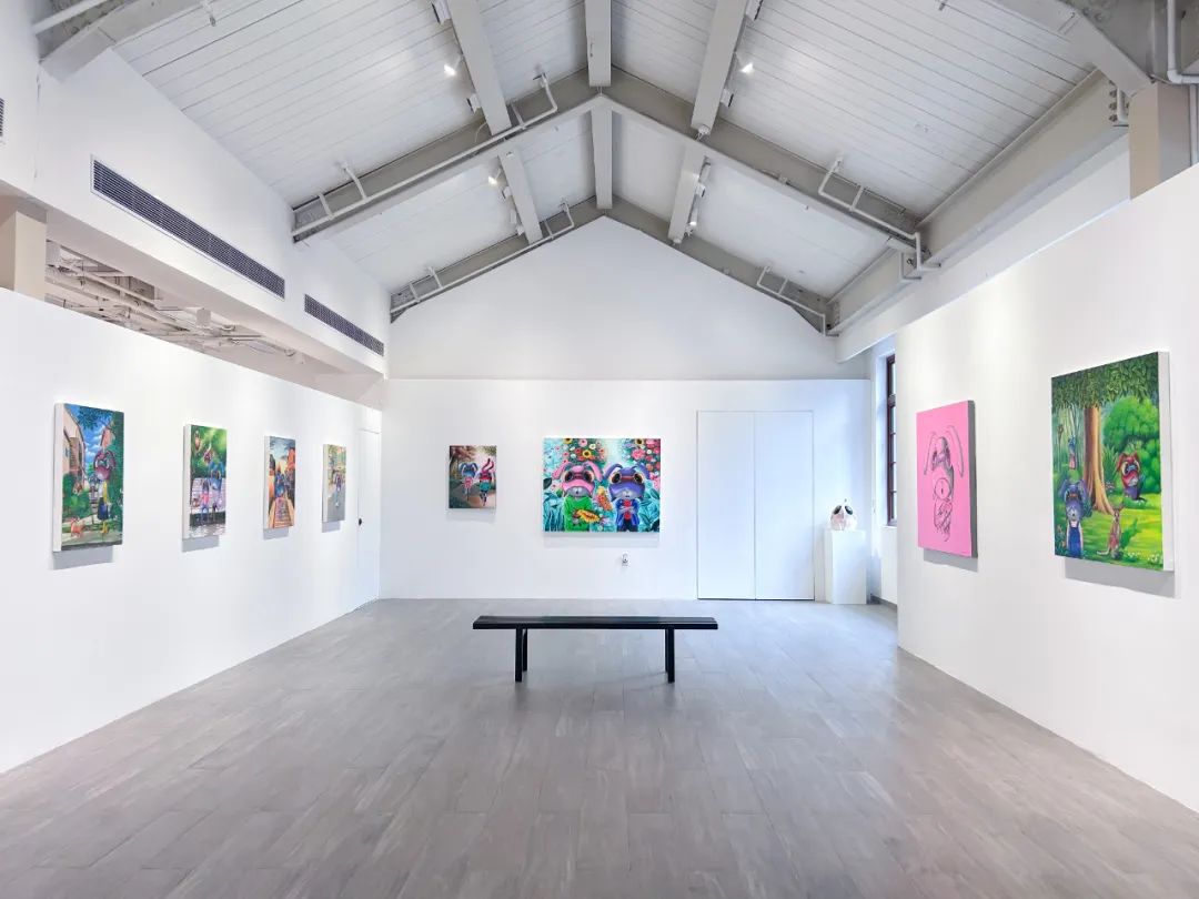 Exhibition View 6